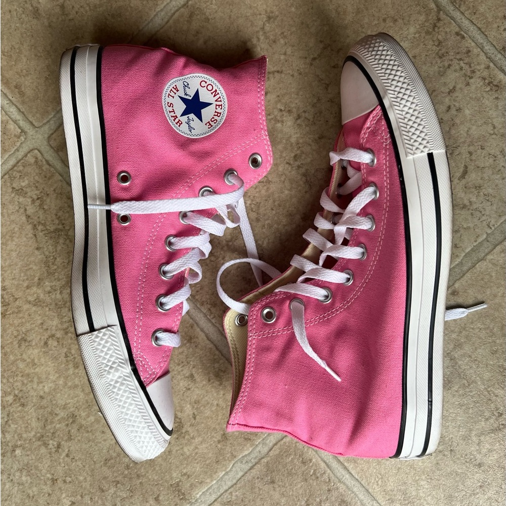Pink converse
